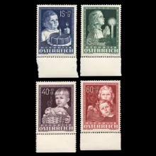 Michel 929-932 - Happy childhood, 1949, complete set with lower margin, mint